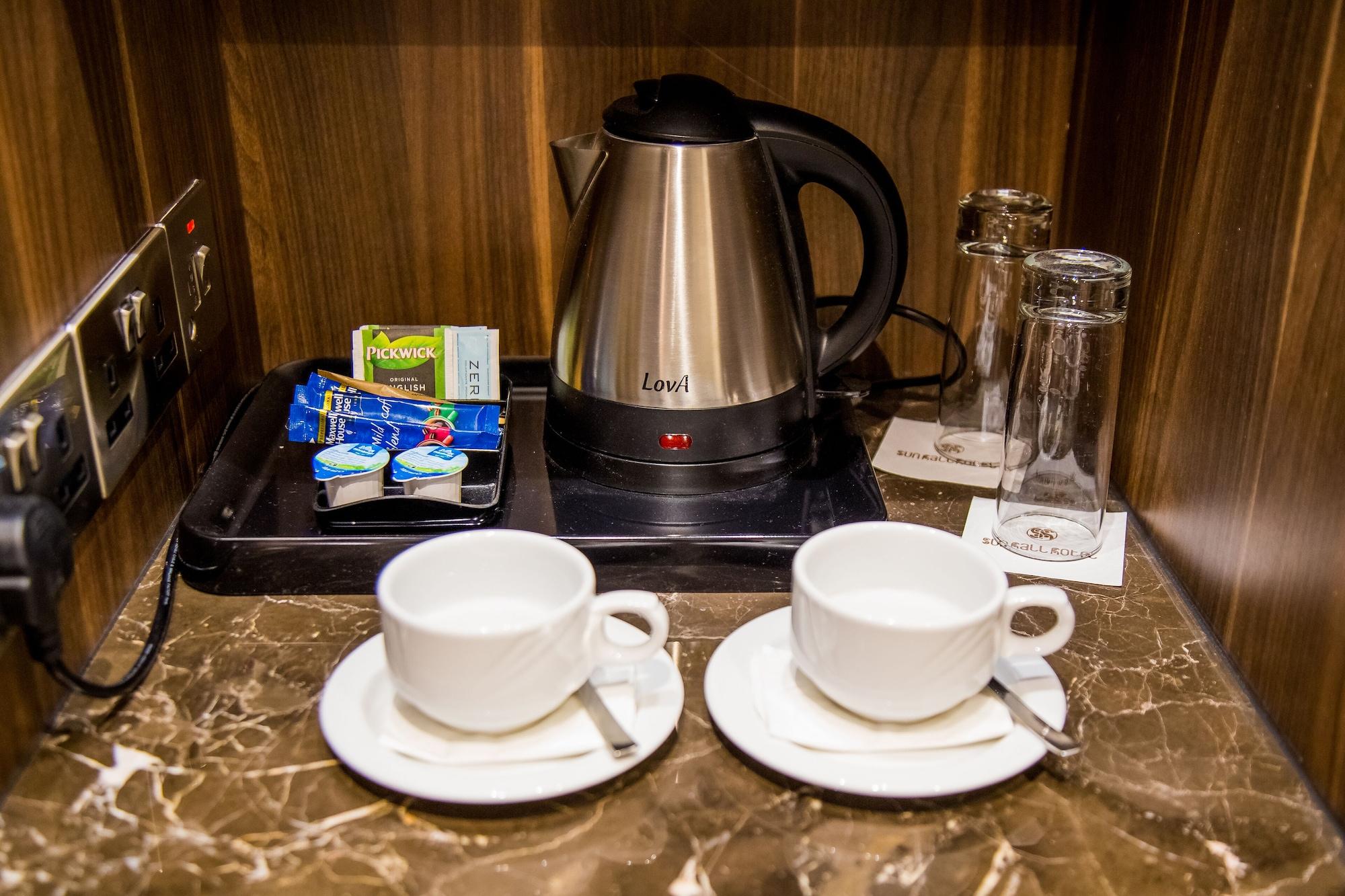 Sun Hall Hotel ลาร์นาคา ภายนอก รูปภาพ