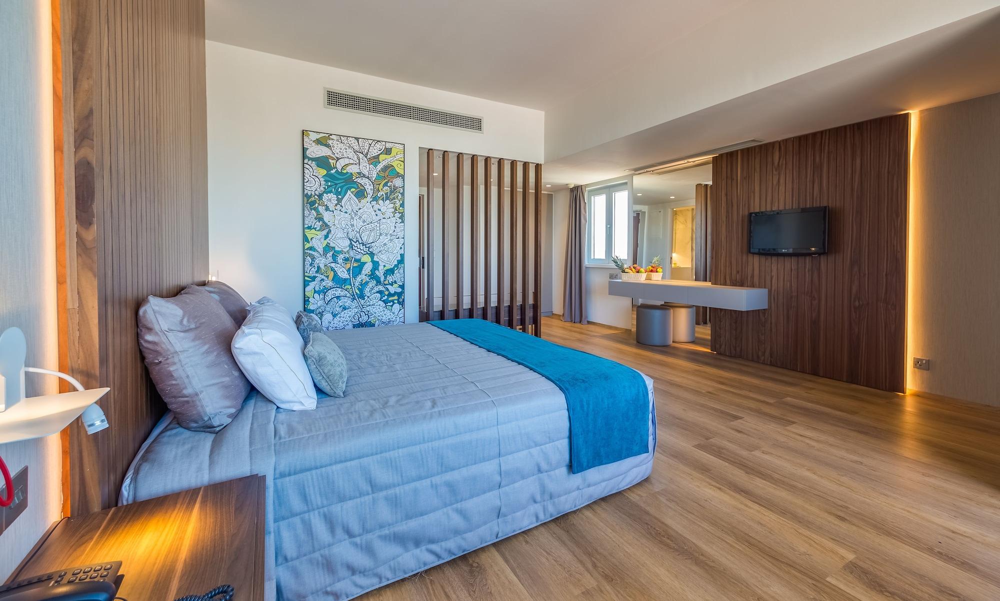 Sun Hall Hotel ลาร์นาคา ภายนอก รูปภาพ