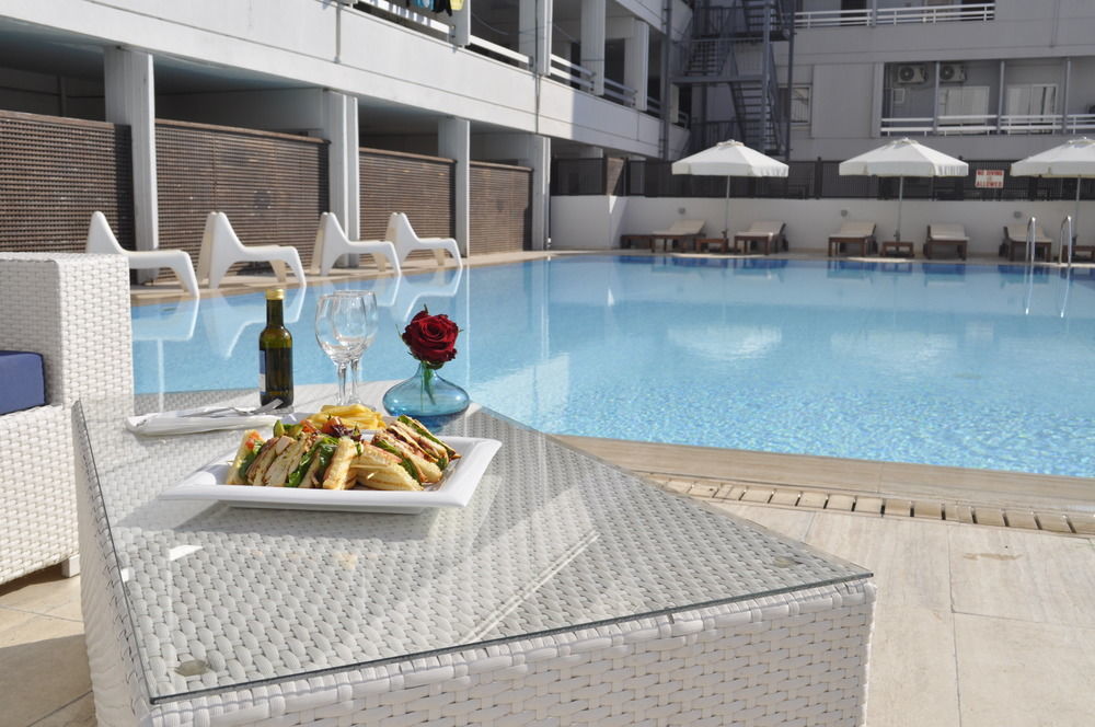 Sun Hall Hotel ลาร์นาคา ภายนอก รูปภาพ